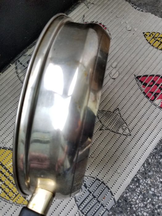 Тигани два различни модела ,стъклена фруктиера