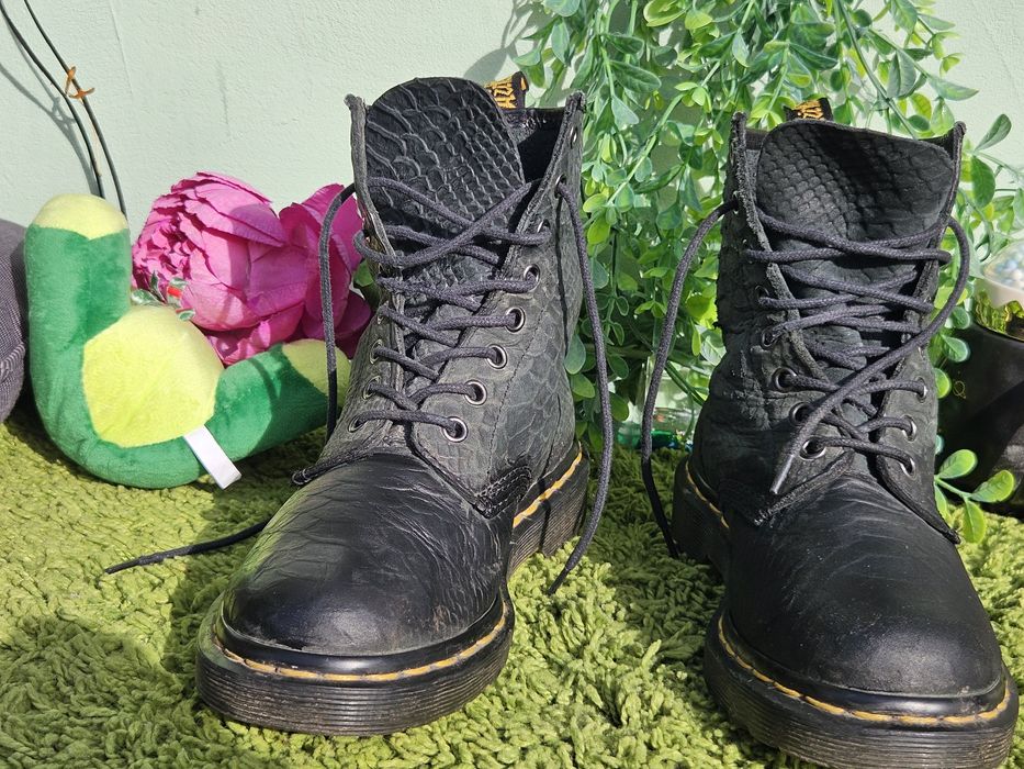 Dr Martens оригинални боти N37