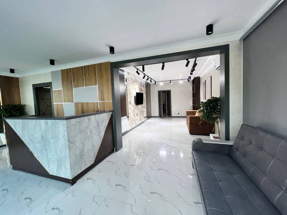 Сдается в аренду Евро офис с мебелью вдоль дороги 120м2 - Яккасарай