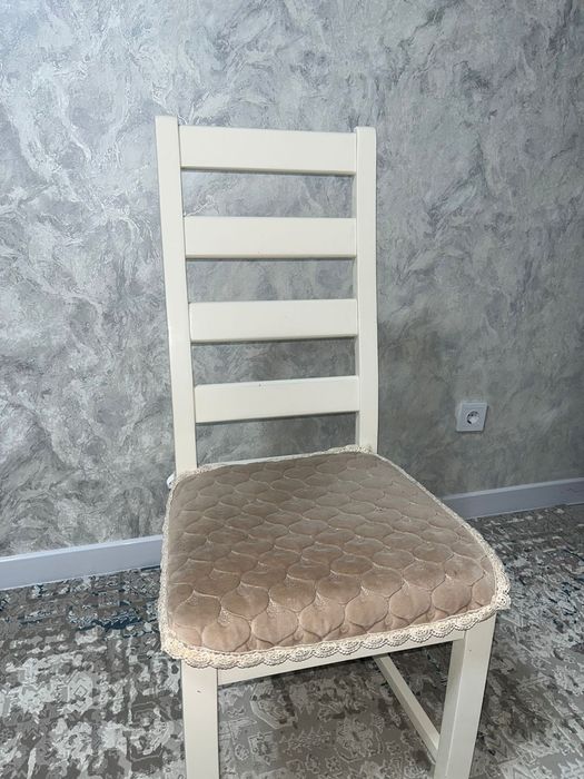 Стол     со      стульями