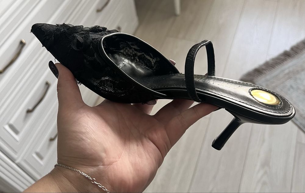 Шикарные новые туфли