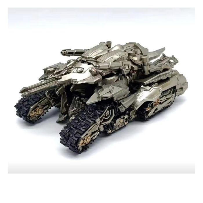 Продаю фигурку мегатрона