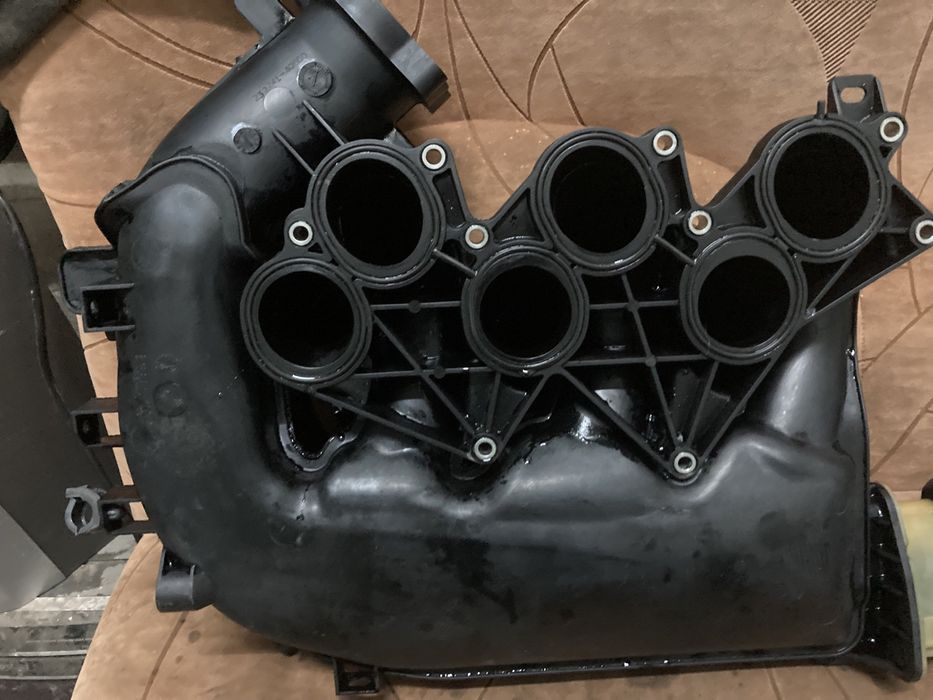 Впускной коллектор