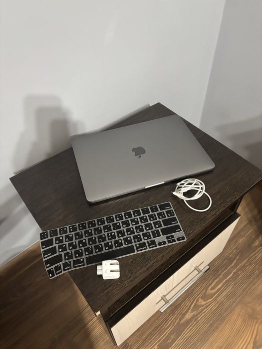 Macbook pro m1 2020, 92%