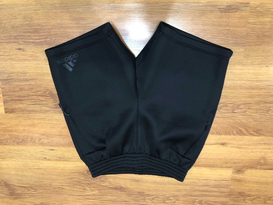 Adidas Zne Къси панталони М