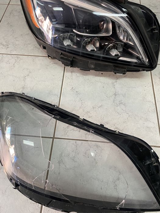 Mercedes ремонт Рециклиране Фар фарове