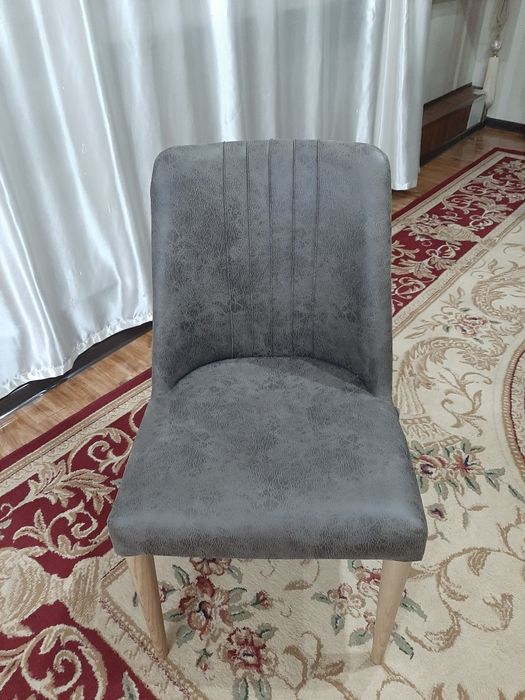 Стул 6 штук.  По 100 $