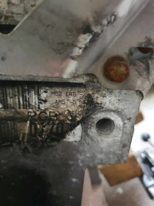 бмв е46 двигател М52 6 цилиндров