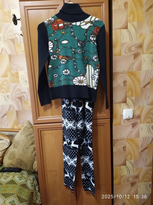 Юбки женские  разные.