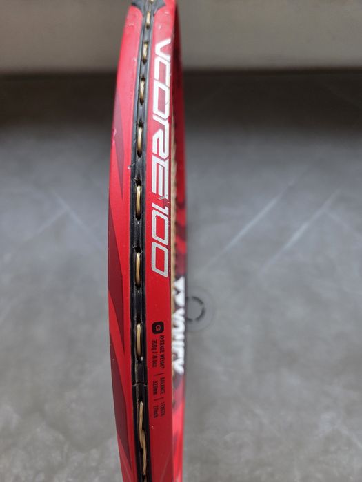Тенис ракета YONEX VCORE  100