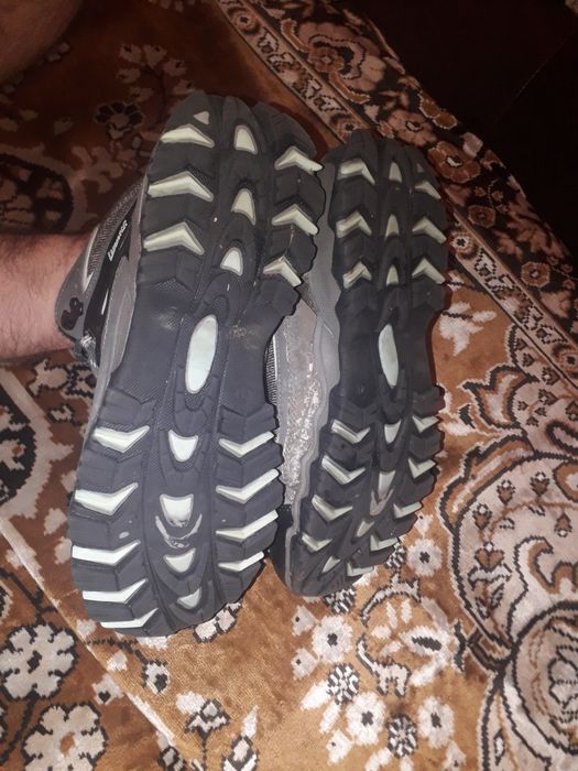 Ghete Landrover marimea 41 USA