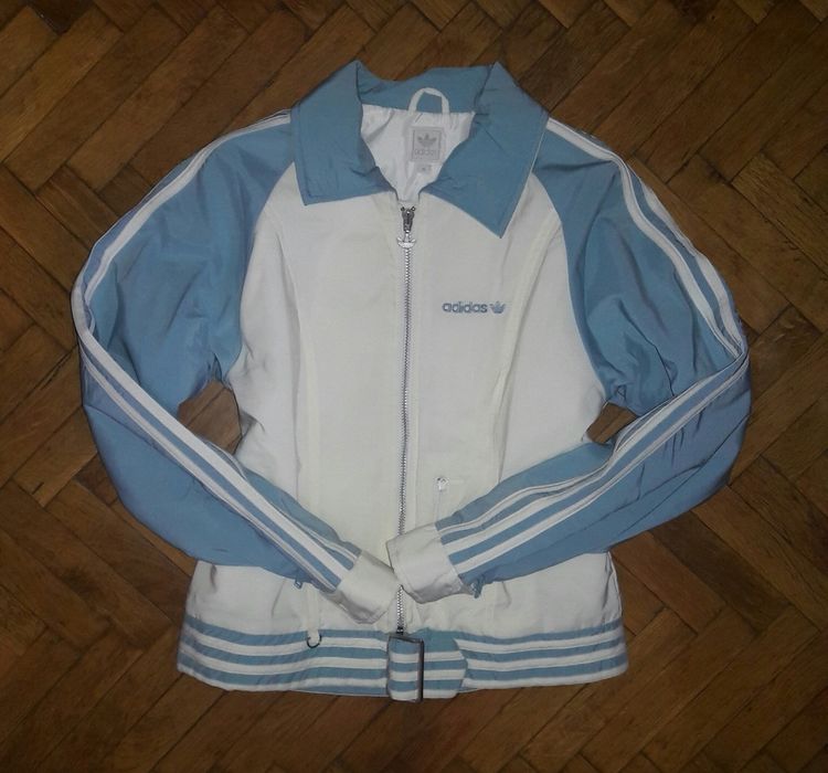 Оригинално дамско яке Adidas размер S