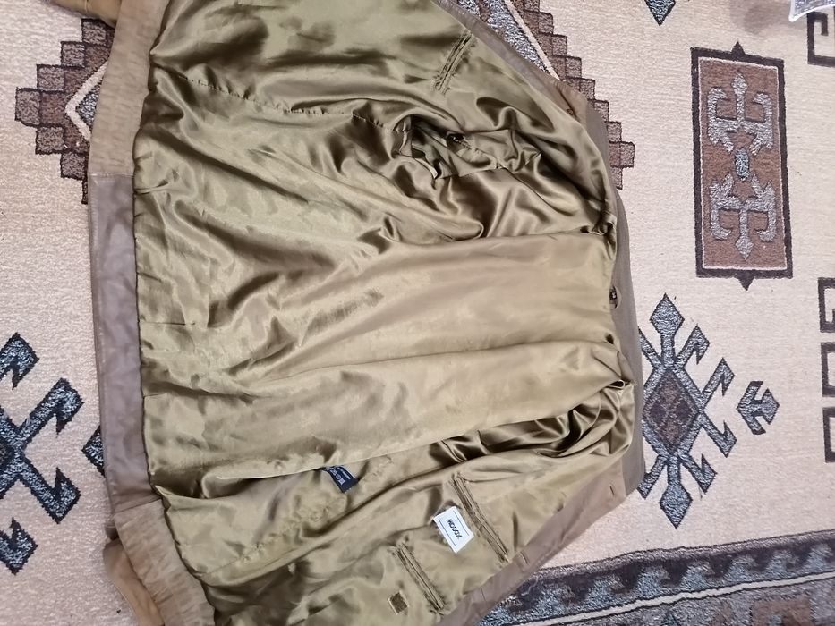 Haină de piele întoarsă (mărimea 58)