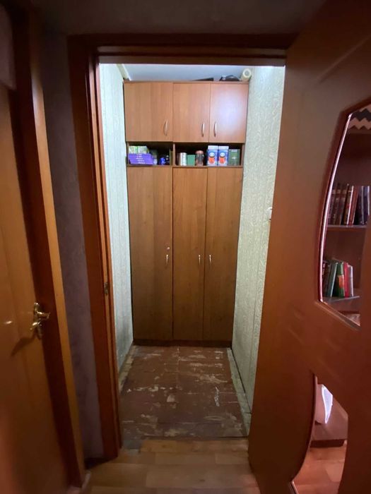 Продам трехкомнатную квартиру