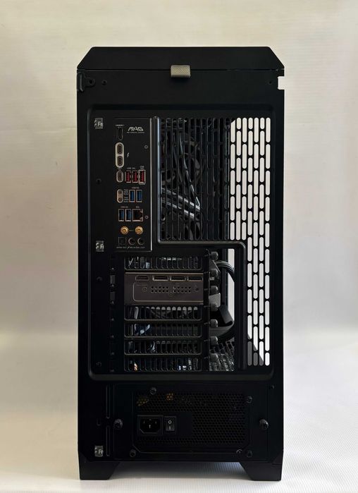 Геймърски компютър Intel Core Ultra 7 265KF, RTX 5070 12GB, 64GB ram