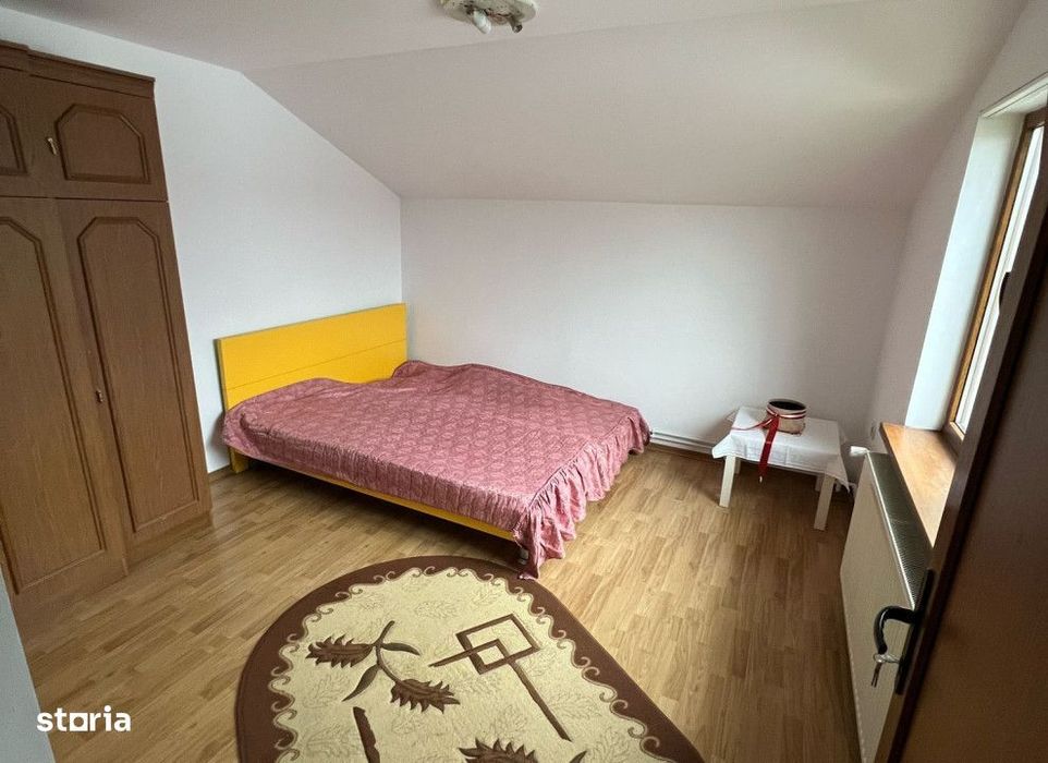 Casa 4 camere Valea Adanca , 200 metri Cod:158244
