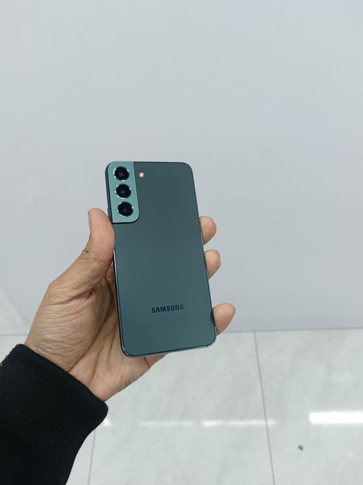 Samsung S22 8/256 GB Green Holati yaxshi