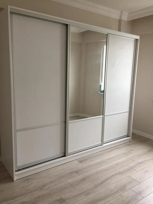 Монтаж-Сгобяване на мебели кухни,спални комплекти, секции, антрета..