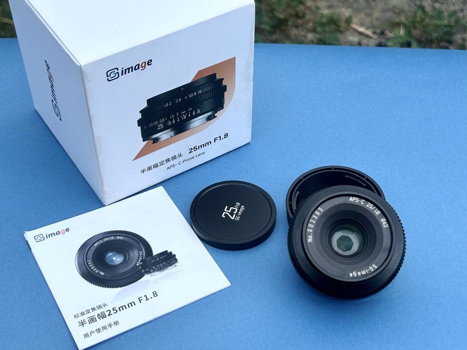 Obiectiv APS C 25mm f1.8 pentru  Canon M montura