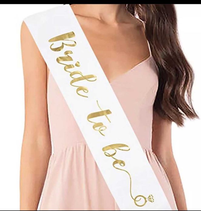 Cadou mireasa, petrecerea burlacitelor, bride to be, bride team