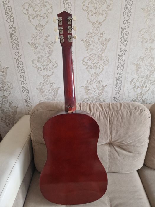 Гитара акустическая