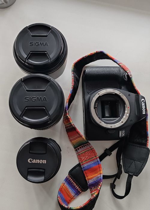 Фотоаппарат Canon 2000d