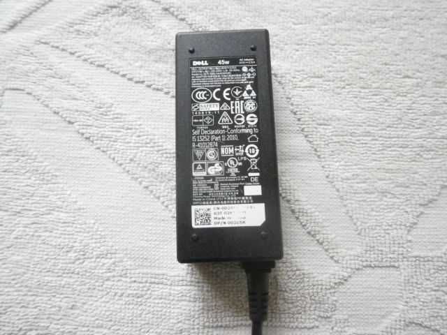 Оригинално зарядно за лаптоп Dell