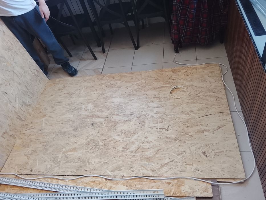 Продам 6 листов ОСБ, 125 на 200 на 9