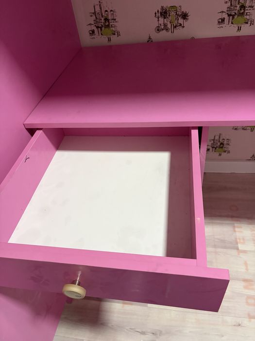 двухэтажная кровать столом