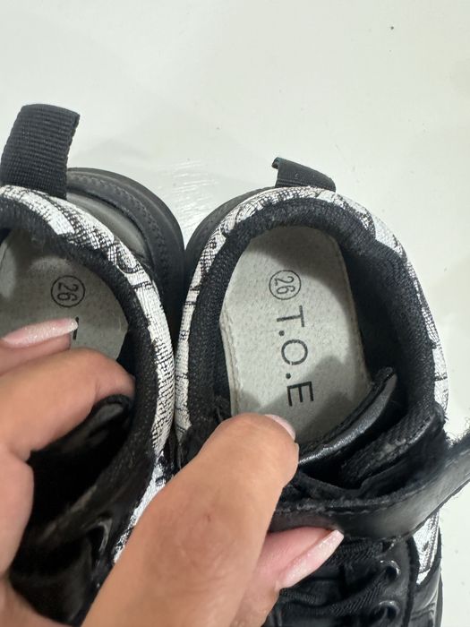 Кроссовки  на девочку, сандали