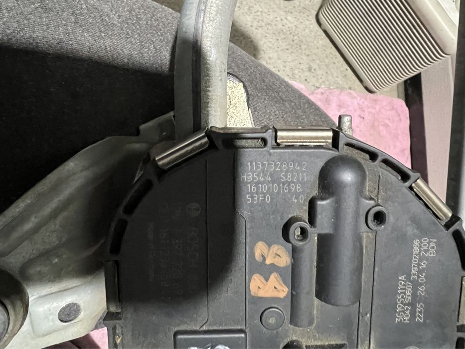 Ansamblu motoras stergatoare vw passat b8 masina de europa