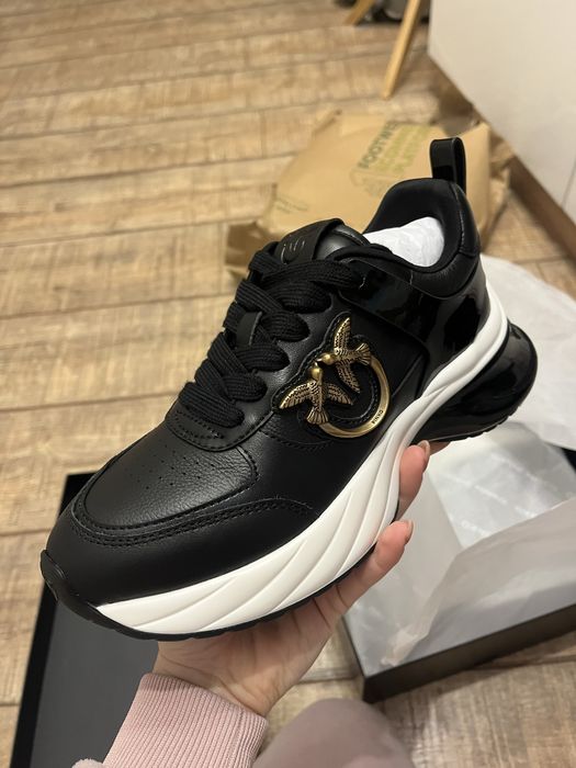 Сникърси Pinko Ariel