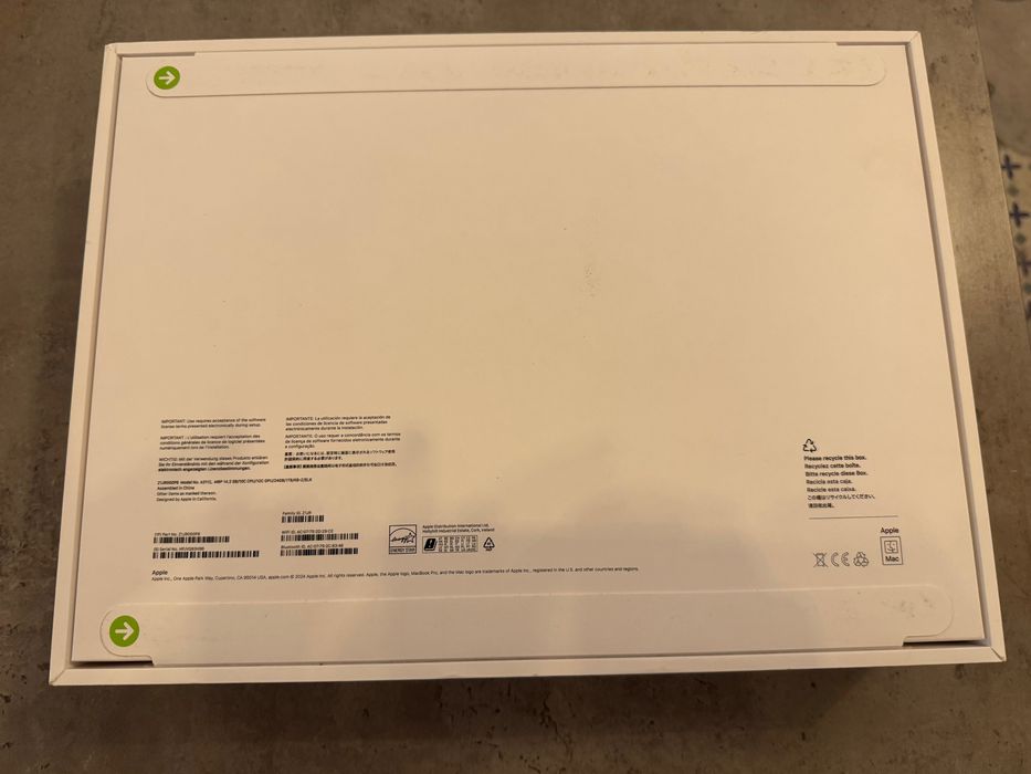 MacBook 2024 Pro 14inch M3 24GB 1TB SSD Space Black SIGILAT