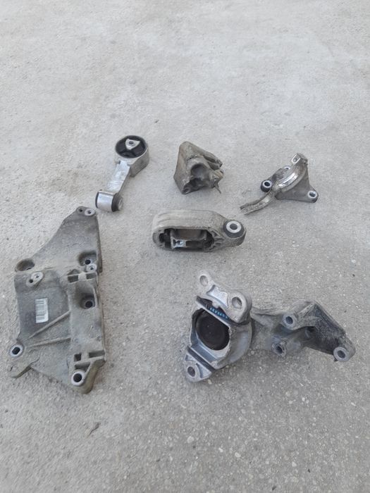 Suport Motor Alternator Compresor Cutie Renault Megane 3 Scenic 3 1.9
