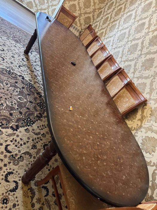 Стол стул 12 кишилик сотилади