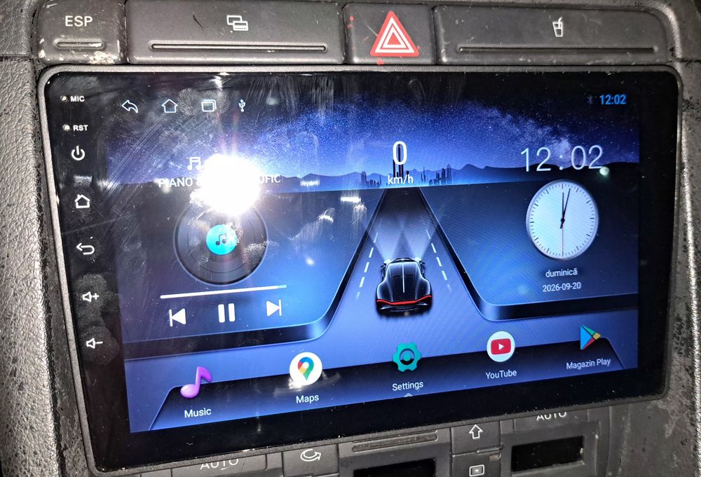 Vând navigație android universală 9 inch sau schimb cu originala color