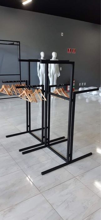 Оборудование для магазинов ,стеллажи,вешалки,полки,мебель