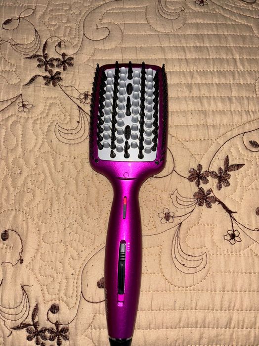 Perie de indreptat parul Babyliss