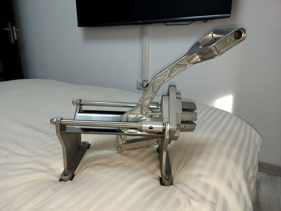 Aparat taiat cartofi