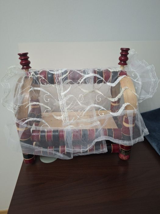 Игрушечная колыбель