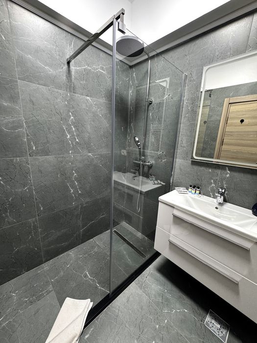 Inchiriez Apartament 2 camere Summerland