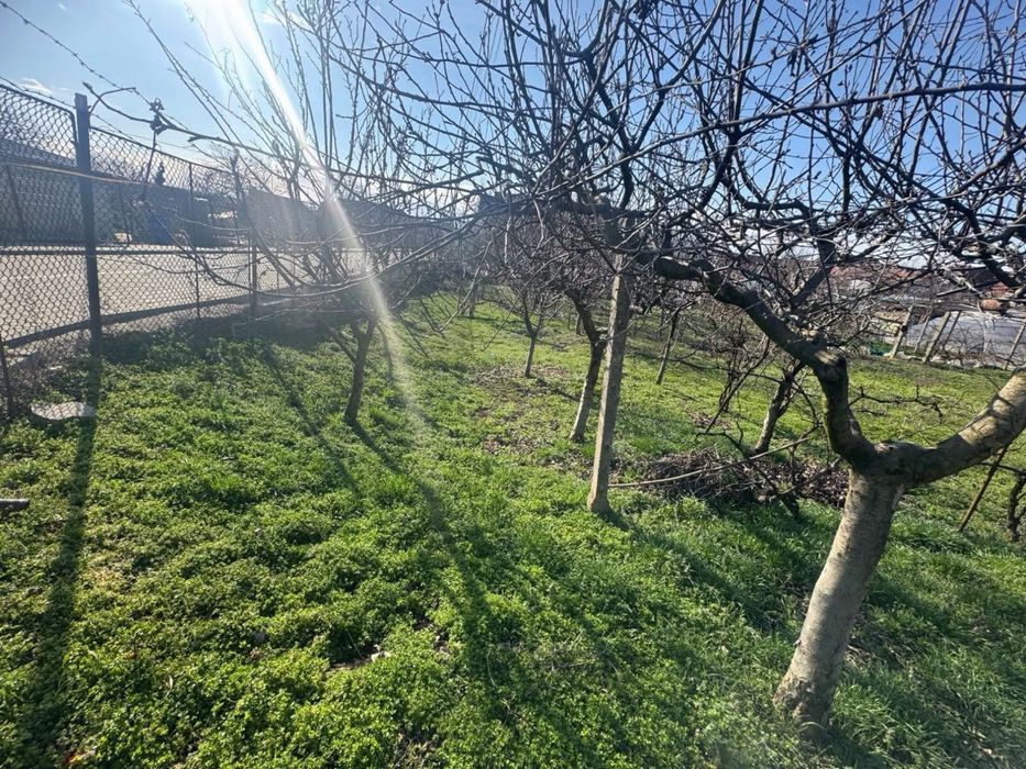 Teren INTRAVILAN 462 MP pe colt cu 2 deschideri