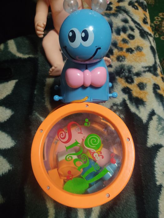 Продам игрушки разные