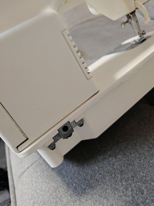 vand masina de cusut electrica Singer profesional 4930C,made in Brasil