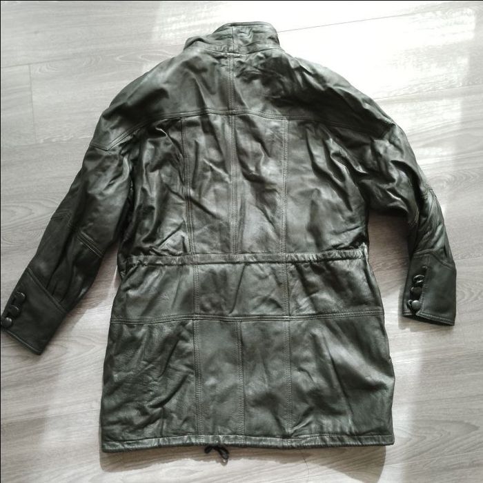 Кожаная куртка жен. 48-50. Демисезонная