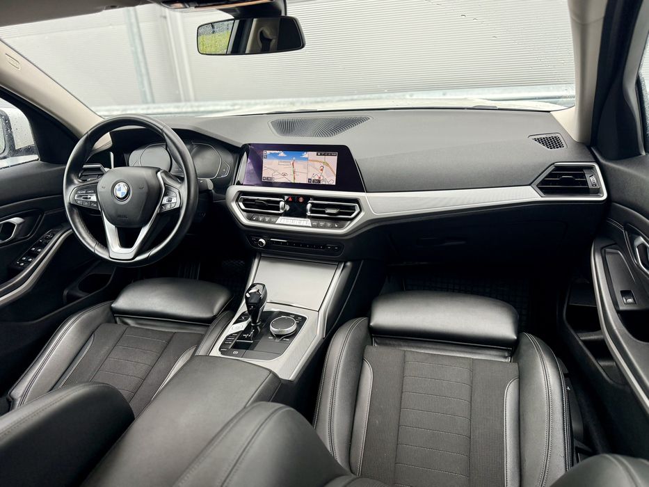 BMW 318D Mild Hybrid | 11/2020 Distronic  LED | Apple CarPlay