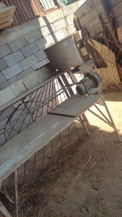 Продам дробилку для зерна