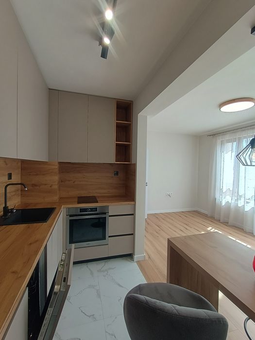 Двустаен обзаведен с панорама и партерен гараж от собственик