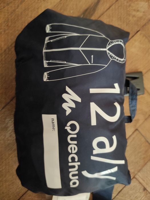 Яке Quechua дъждо и ветроустойчиво, 143-152, 12 г.