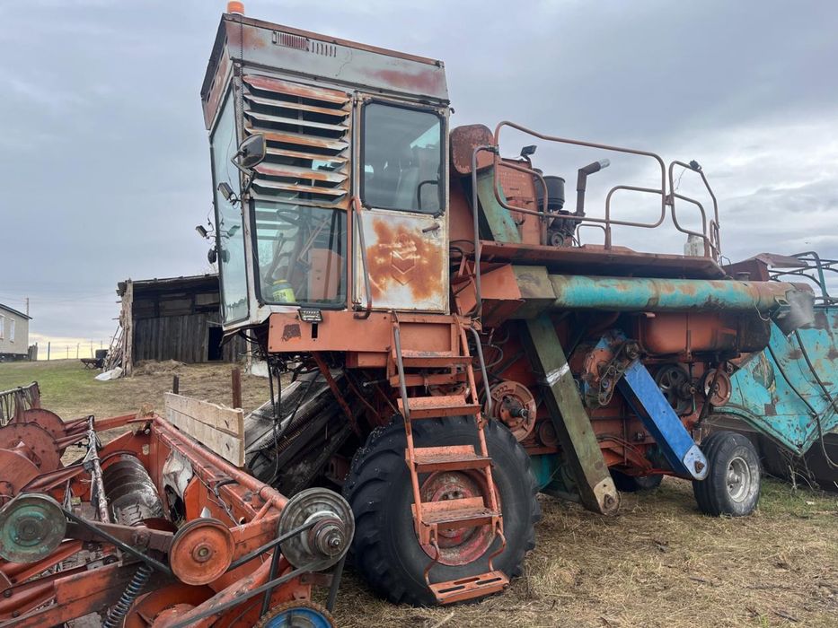 Продам комбайн на ходу